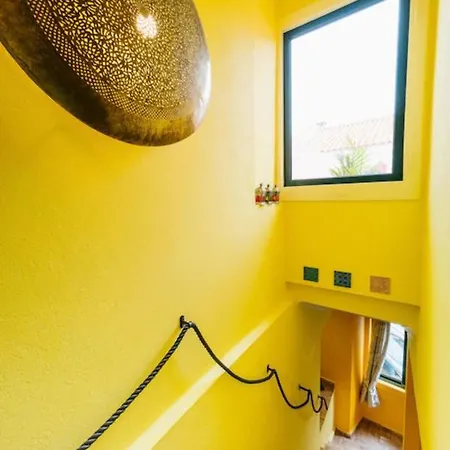 Casinha Canal - Beautifully Restored Moroccan Inspired Townhouse In Historic Centre Vakantiehuis *