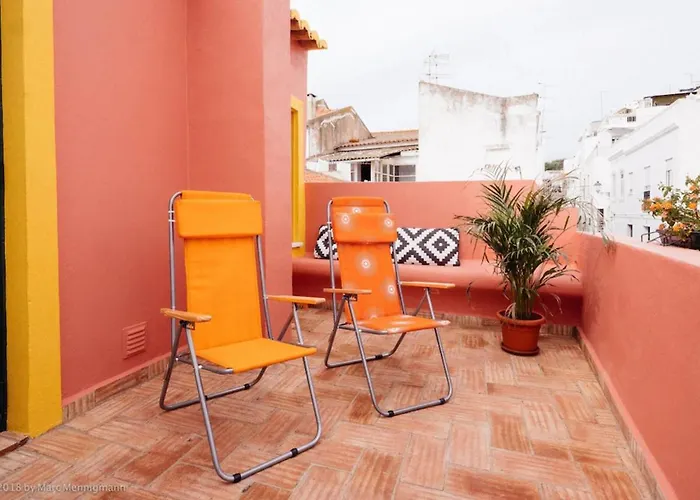 Casinha Canal - Beautifully Restored Moroccan Inspired Townhouse In Historic Centre *