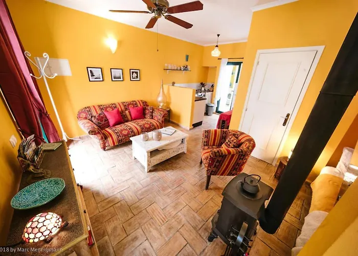 Ferienhaus Casinha Canal - Beautifully Restored Moroccan Inspired Townhouse In Historic Centre